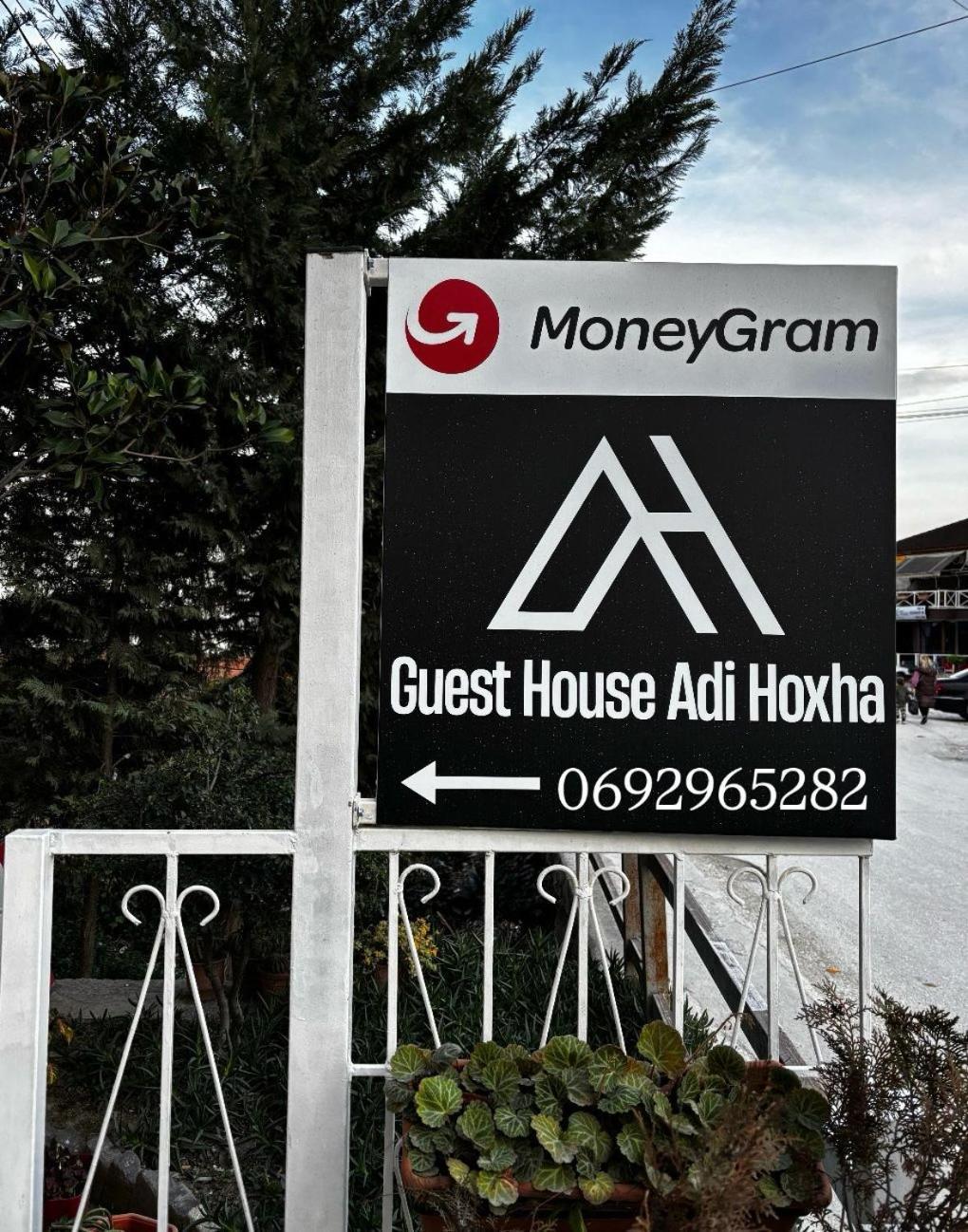 Guest House Adi Hoxha เบราท ภายนอก รูปภาพ